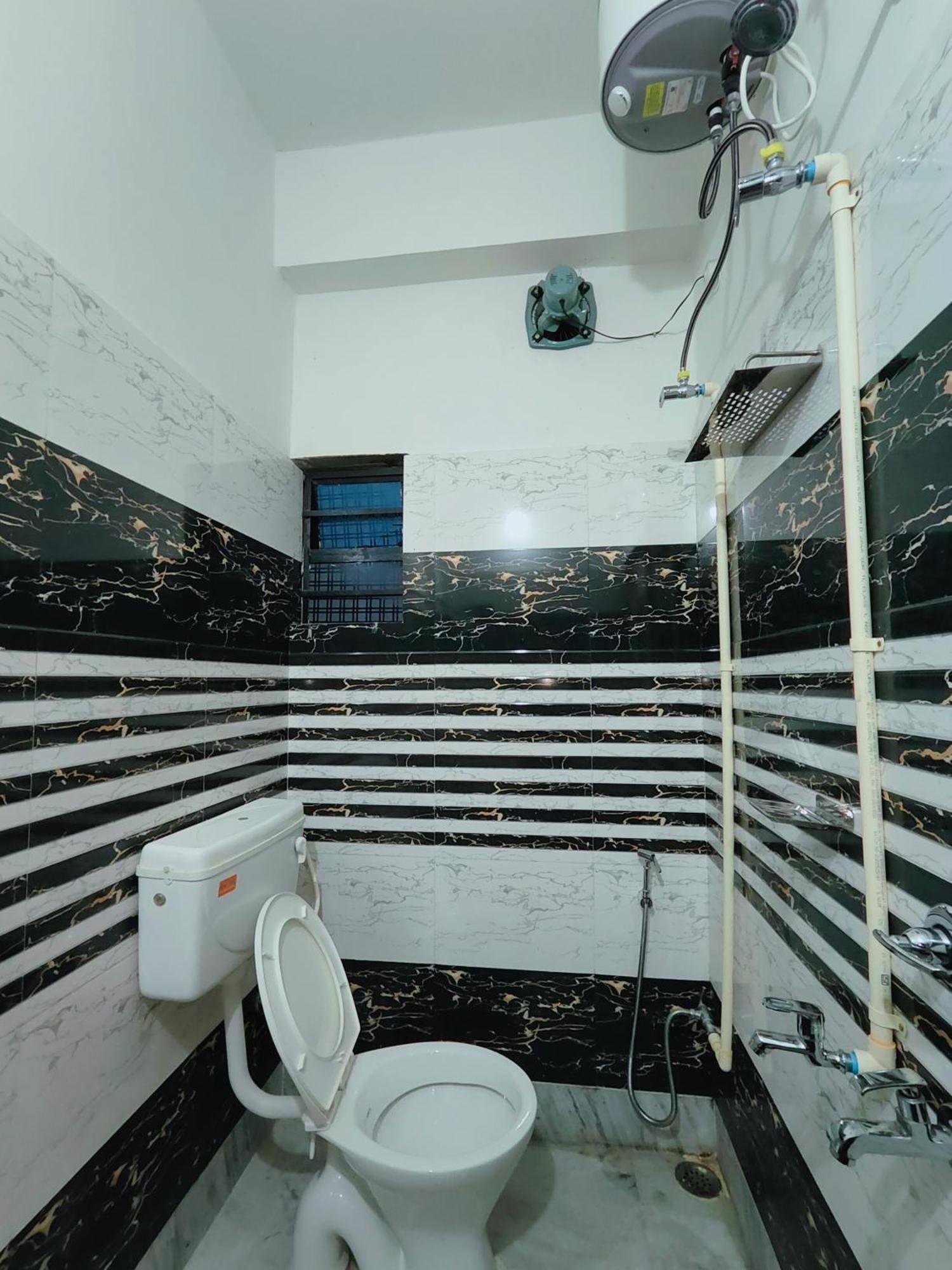 Gulab Lodge Siliguri Extérieur photo