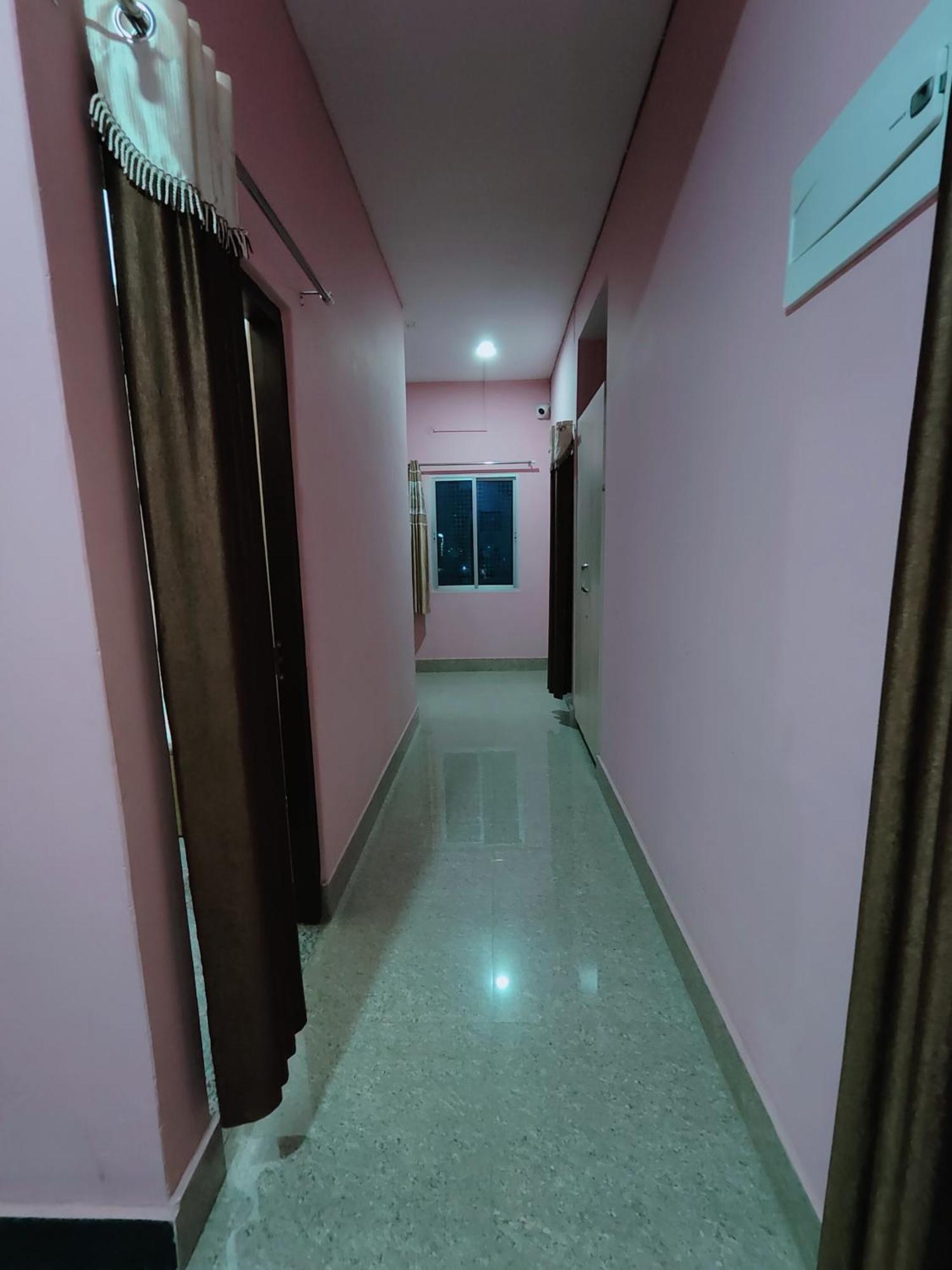 Gulab Lodge Siliguri Extérieur photo