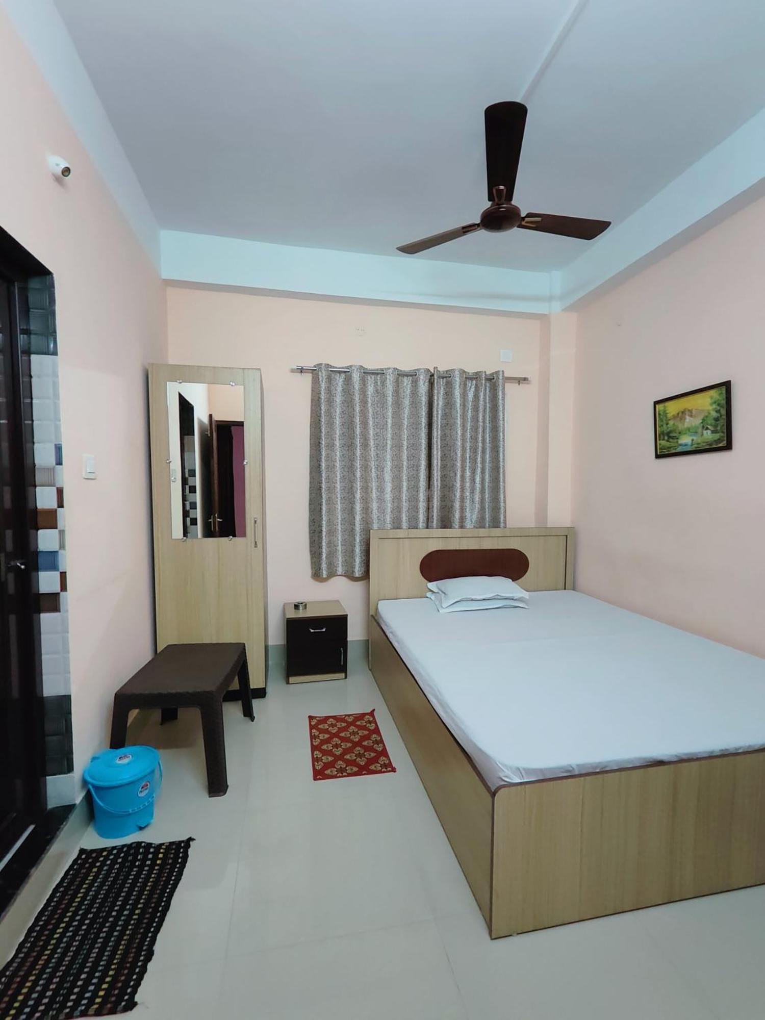 Gulab Lodge Siliguri Extérieur photo